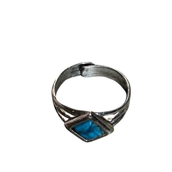 987 Silver Simulated Turquoise Ring - Picture 2 of 3